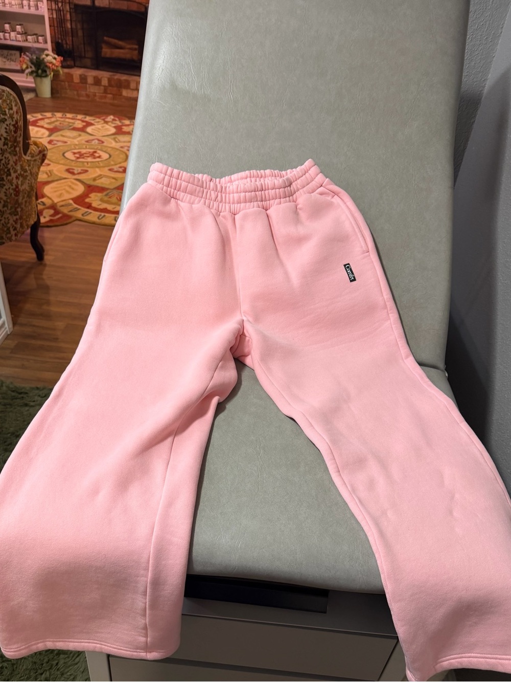 🌸🌸 Women’s Comfrt brand straight leg sweatpants. Size Large